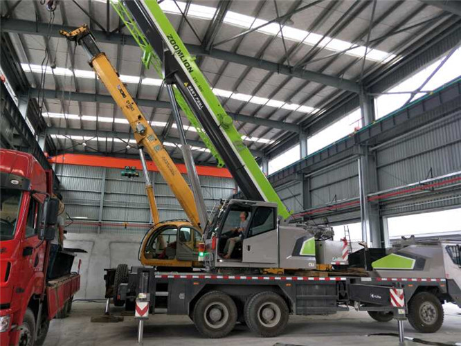 和顺县高空车出租需要注意哪些安全事项？